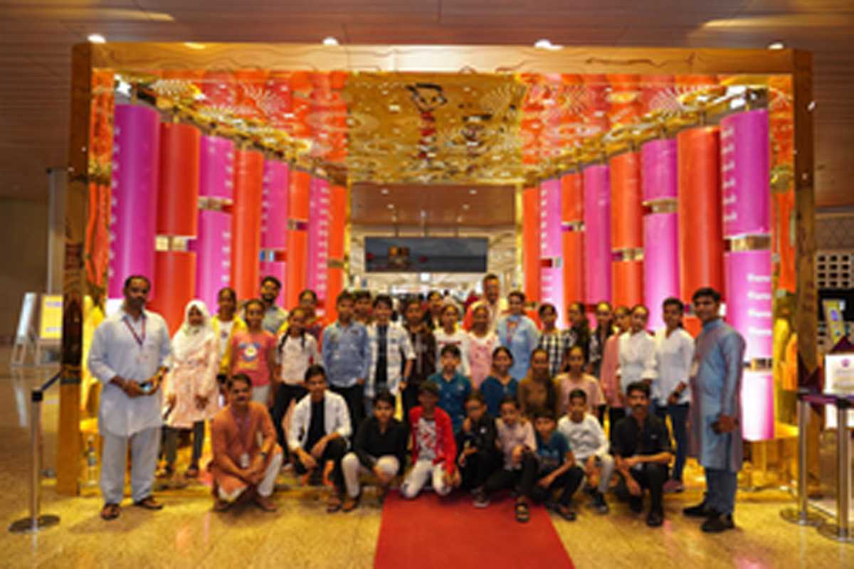 मुंबई हवाईअड्डे ने 11 नवंबर को 1,032 उड़ानों का रिकॉर्ड बनाया